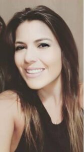 Junia Maria Zandonade Falqueto